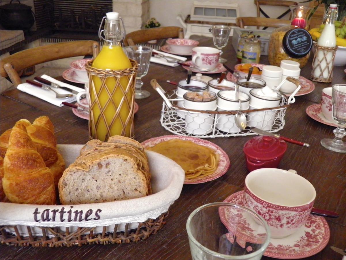 L'Ange Est Reveur Bed & Breakfast Langeais Exterior photo
